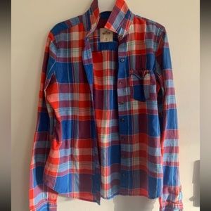 Hollister Plaid Red and Blue Button Down Shirt Size Medium